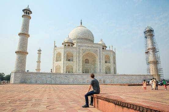 Facebook Founder and CEO visits Taj Mahal