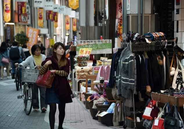 Japan: Country's Economy Falls Back Into Recession as GDP Shrinks by 0.8 Percent in 3rd Quarter