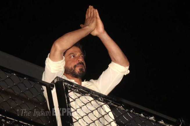 Picture of the day: Shah Rukh Khan turns 50, shares birthday selfie with his fans
