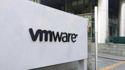 Software manufacturer VMware to cut 800 jobs, sees not strong 2016