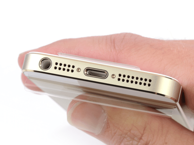 Apple: Online Rumor Claims Company Will Eliminate Headphone Jack From Next iPhone