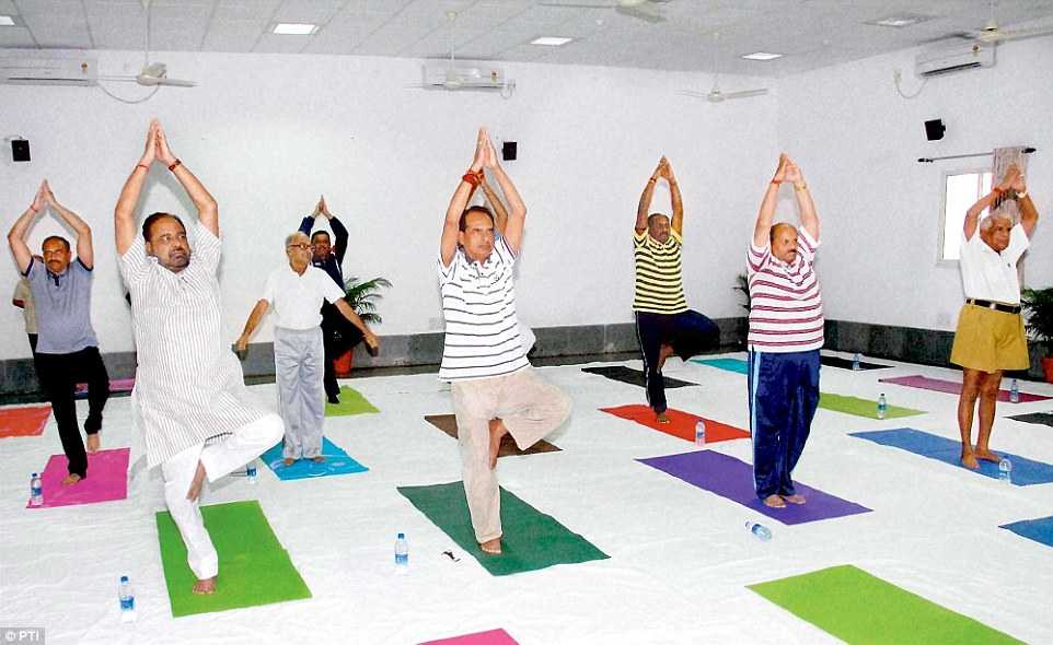 World Yoga Day 2016 Images Asanas and Banner
